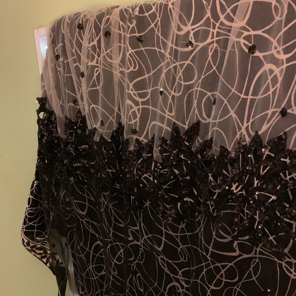 Black and White Heavy Sequenced Net Sari